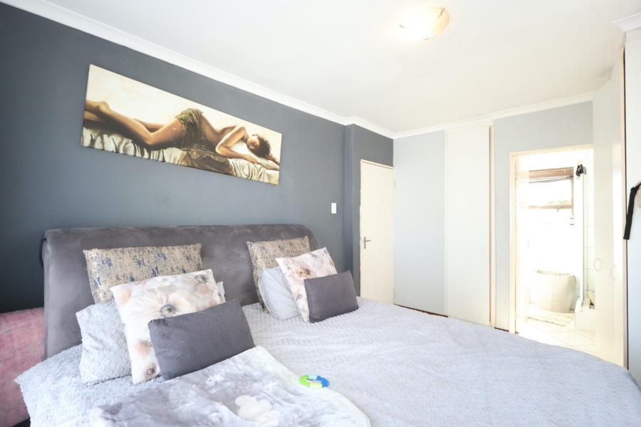 3 Bedroom Property for Sale in Parklands Western Cape